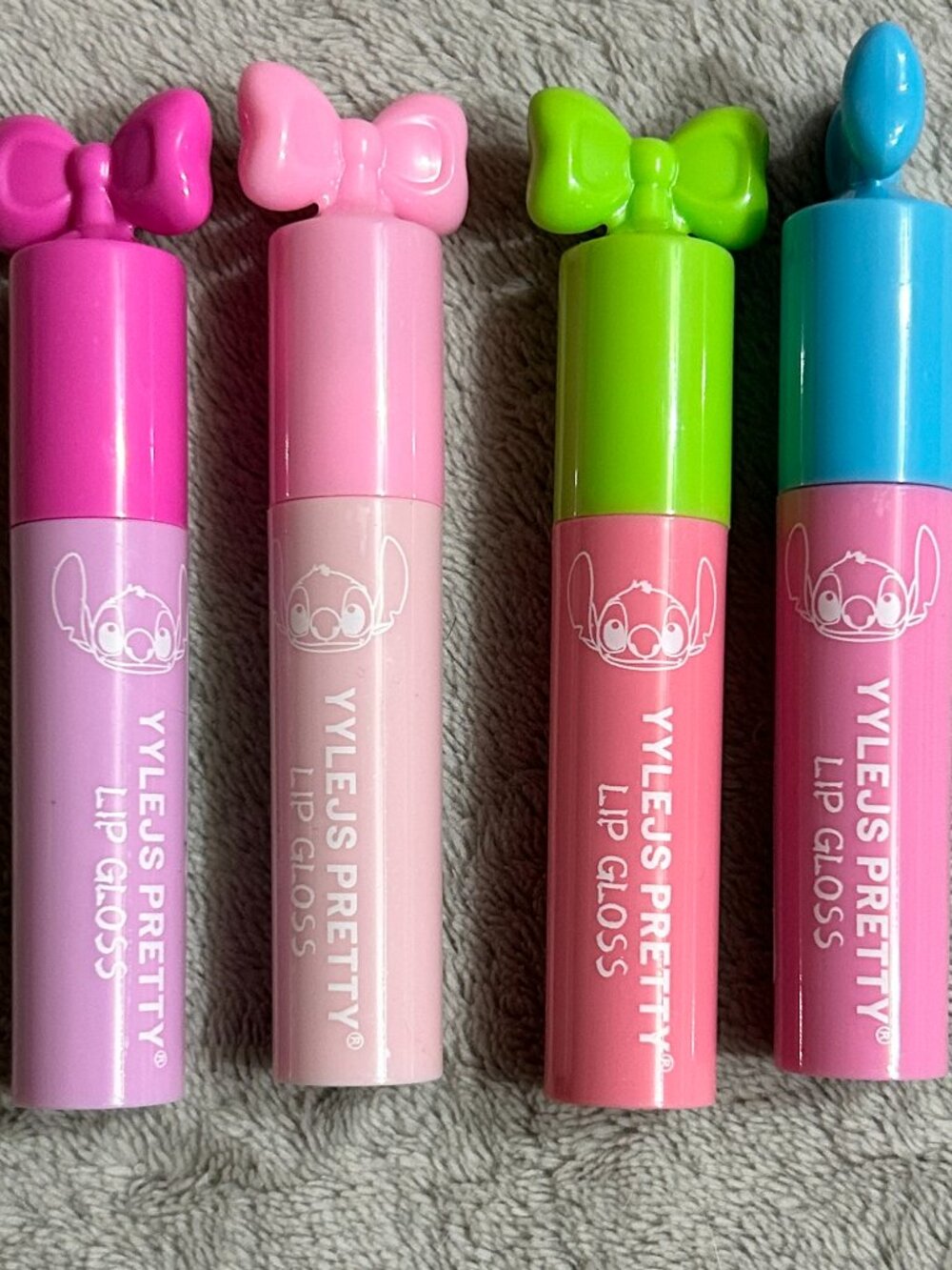 Cute Bow Top Character Lip Gloss Set Lot of 4 - YYLEJS PRETTY